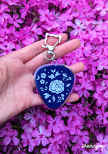 Load image into Gallery viewer, Lil Meow Meow&#39;s guitar pick keychain
